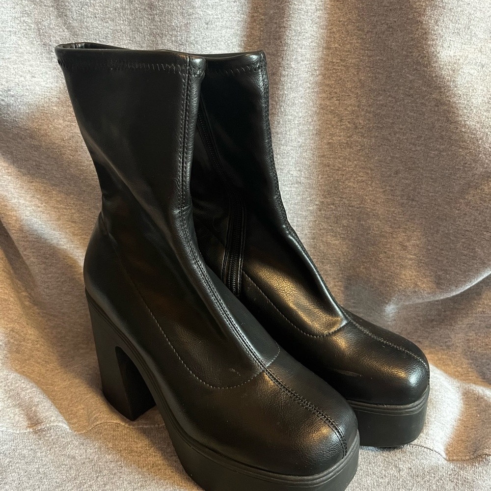 Call It Spring Jenifer Black Mid-calf platform boots